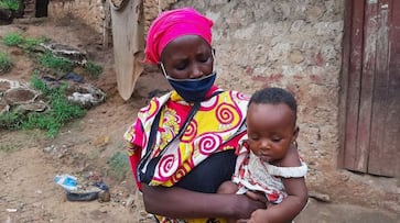 Mother boils stones for hungry children amid poverty and unending lockdown in Kenya Mother boils stones for hungry children amid poverty and unending lockdown in Kenya