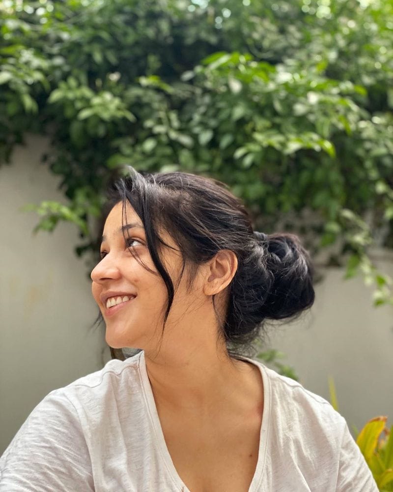 Priyanka Jawalkar Hot instagram photos