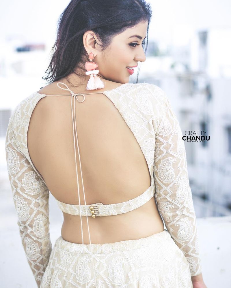 Priyanka Jawalkar Hot instagram photos