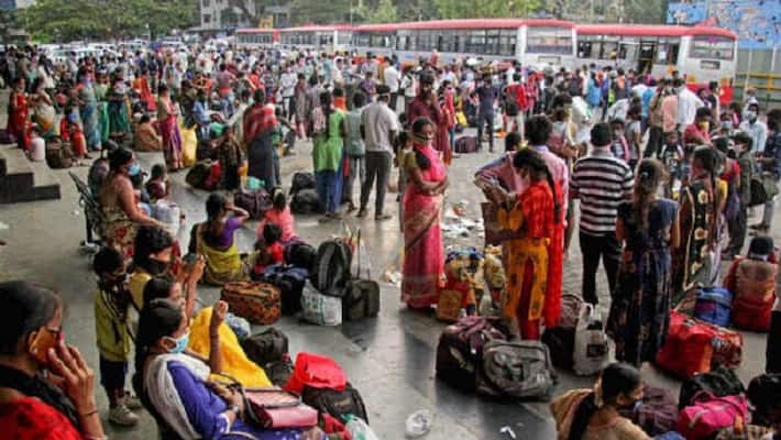 HD kumaraswamy Hits Out at BSY Govt Over Migrant workers HD kumaraswamy Hits Out at BSY Govt Over Migrant workers