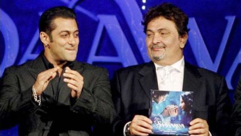 এতে যেন সমস্যা আরও বেড়ে যায়। সলমন খানের সঙ্গে কথা বলা বন্ধ করে দেন ঋষি কাপুর। আর সলমন খানও নাম না করে একাধিকবার কাপুর পরিবারকে কটাক্ষ করেন।