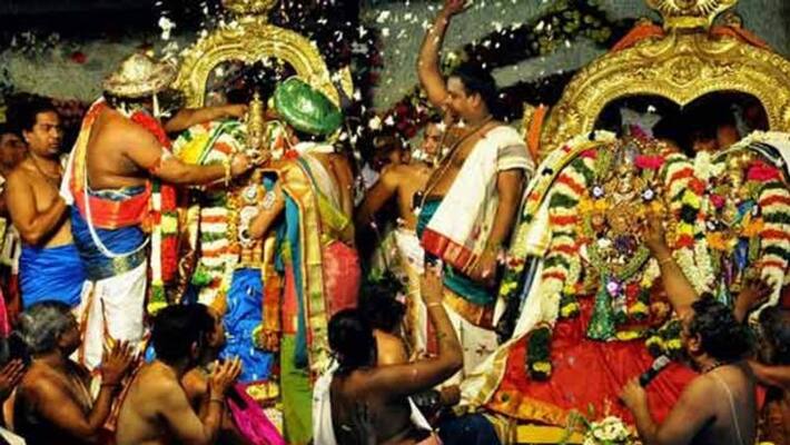 hindu devotees can watch meenakshi thiru kalyanam in internet hindu devotees can watch meenakshi thiru kalyanam in internet