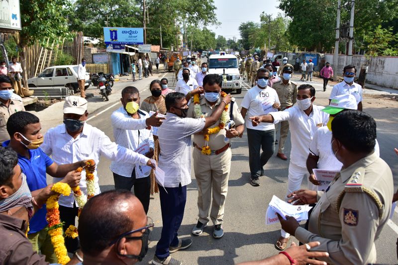 ದಂಡವನ್ನು ಸ್ಥಳದಲ್ಲಿಯೇ ವಸೂಲಿ ಮಾಡಬೇಕು, ದಂಡ ನೀಡಲು ನಿರಾಕರಿಸಿದರೆ ಪ್ರಕರಣ ದಾಖಲು ಮಾಡುವುದಕ್ಕೆ ಅವಕಾಶ ನೀಡಲಾಗಿದೆ