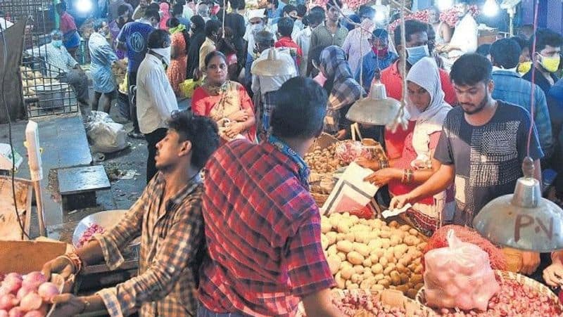 Is this the situation when the koyambedu market opens, Sky-high vegetable prices