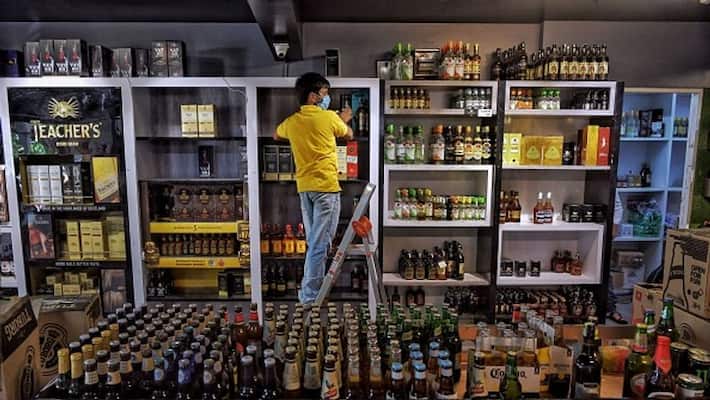 Maharashtra government permits home delivery of liquor Maharashtra government permits home delivery of liquor