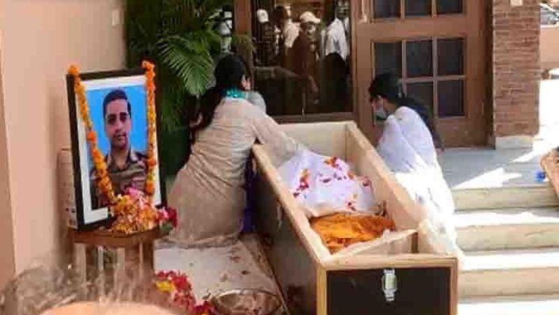 majors Anuj Sood dead body reached home in panchkula KPR