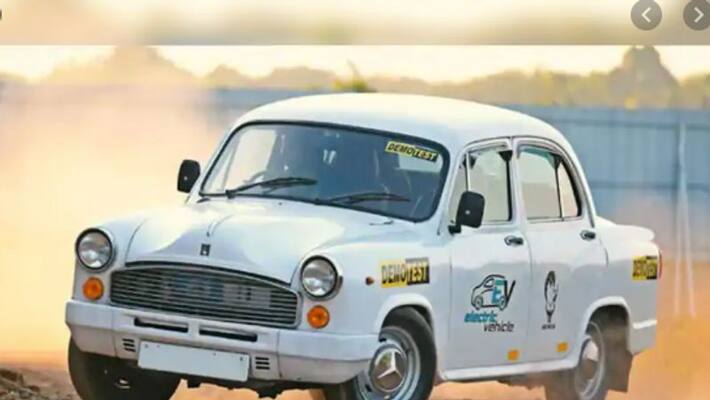 Story of Jamie Robinson the British man who drives Hindustan Ambassador taxi in Australia Story of Jamie Robinson the British man who drives Hindustan Ambassador taxi in Australia