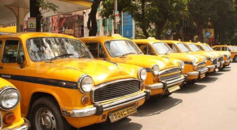Story of Jamie Robinson the British man who drives Hindustan Ambassador taxi in Australia