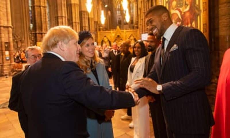 Coronavirus Scientists warn against handshakes on day Boris Johnson boasted of 'shaking hands'