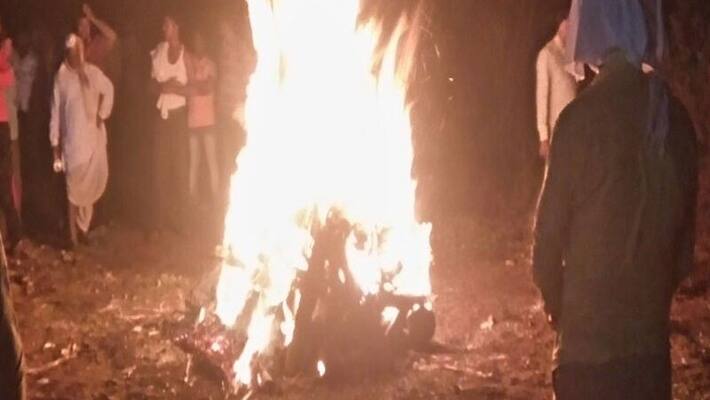 villagers stops who end lives women doctor funeral in tamil nadu villagers stops who end lives women doctor funeral in tamil nadu