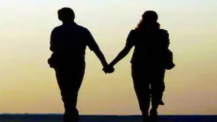 Depressed couple commits suicide for postponement of their marriage due lockdown Depressed couple commits suicide for postponement of their marriage due lockdown