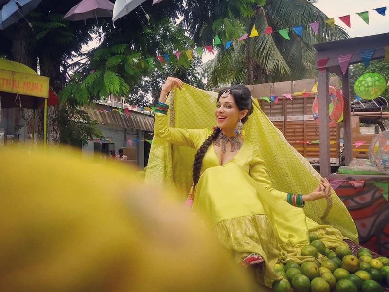Lux Papa Flora Saini Photos