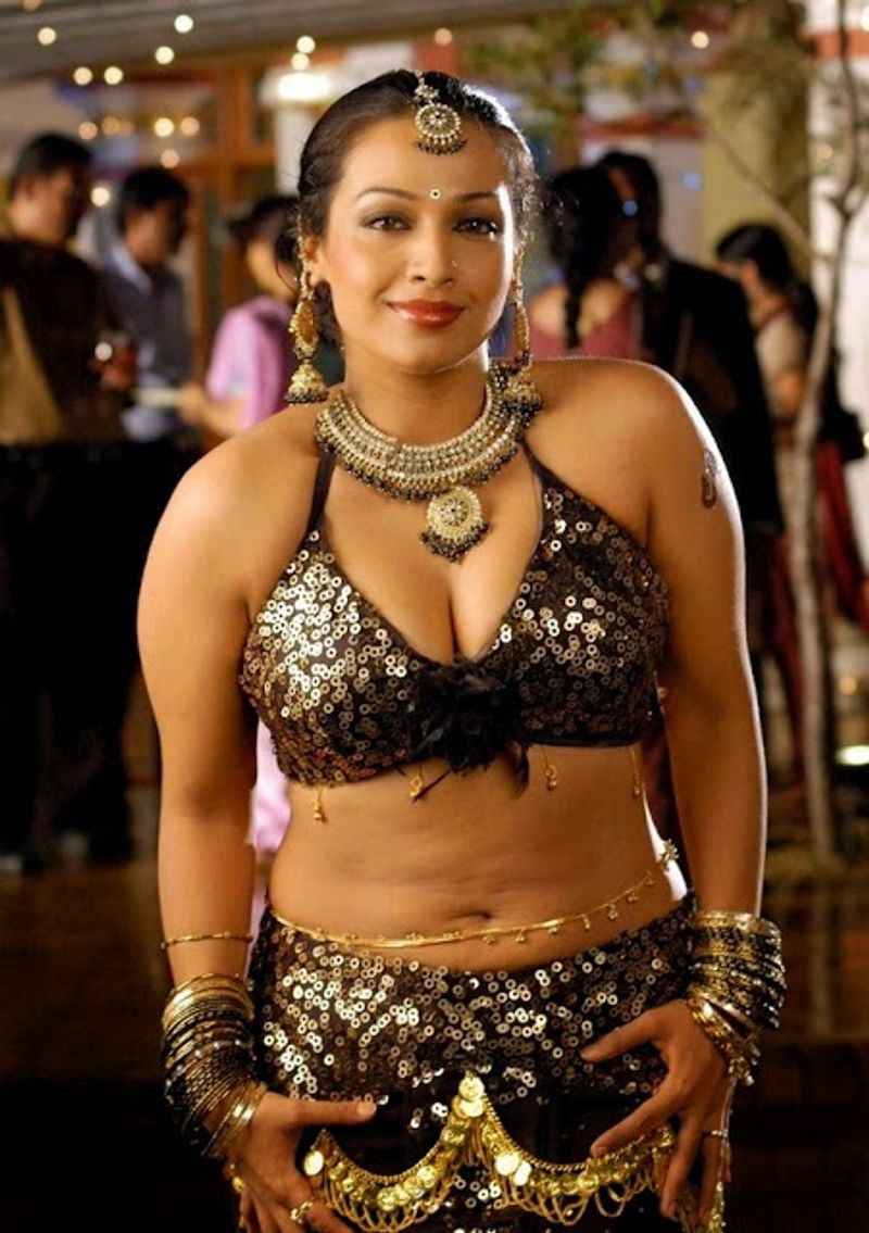 Lux Papa Flora Saini Photos
