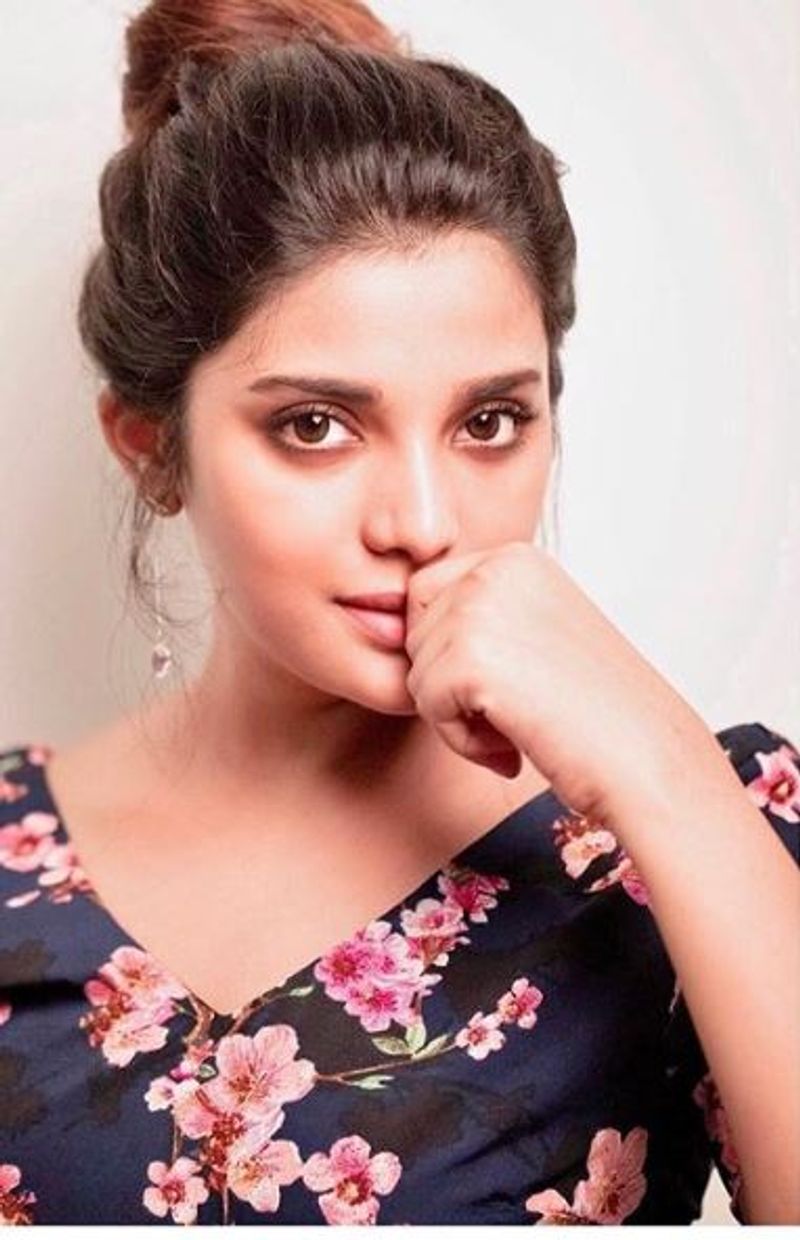 'ನನಗೆ ಯಾವುದೇ ಡ್ರೀಮ್ ರೋಲ್ ಇಲ್ಲ ಆದರೆ ಹಳೇ ಕಾಲದ ಪೀರಿಯಡ್ ಬಗ್ಗೆ ಸಿನಿಮಾ ಮಾಡಬೇಕು ಎಂಬ ಆಸೆ ಇದೆ' ಎಂದು ಆತ್ಮಿಕಾ ಹೇಳಿಕೊಂಡಿದ್ದರು.