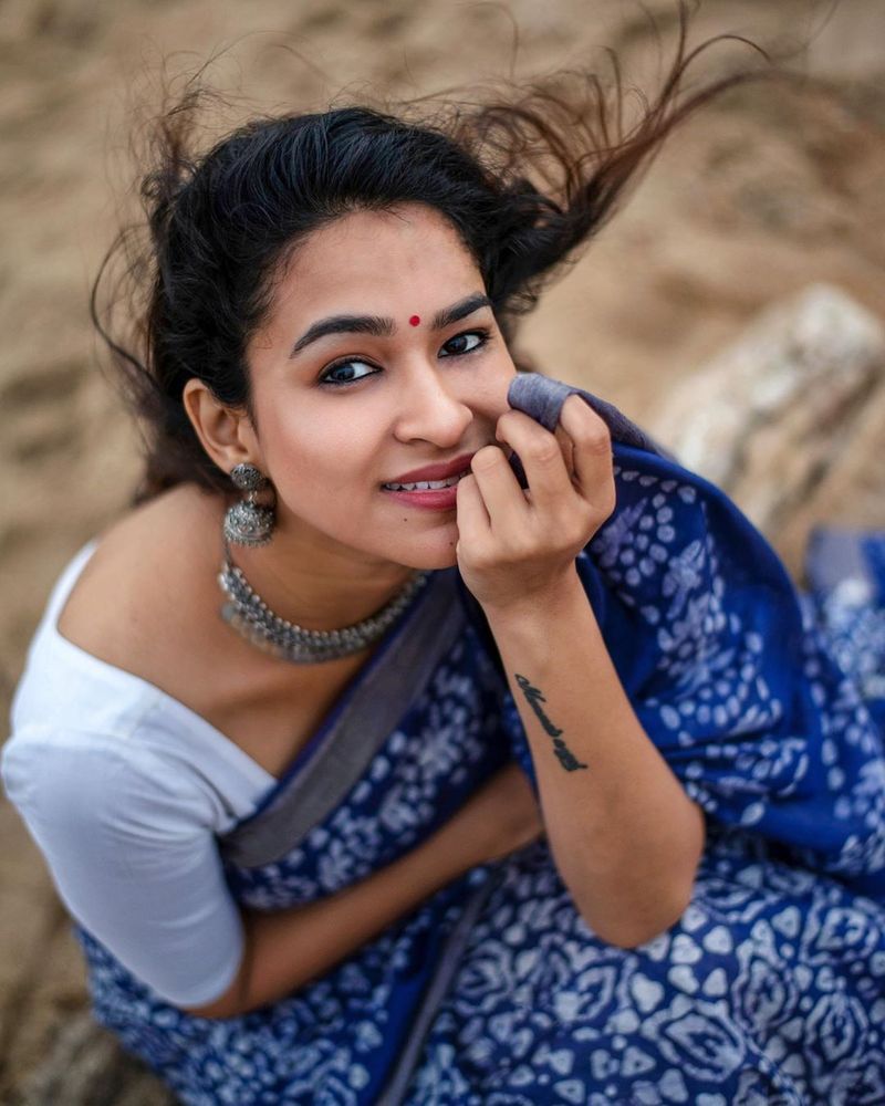 Meeshaghoshal 