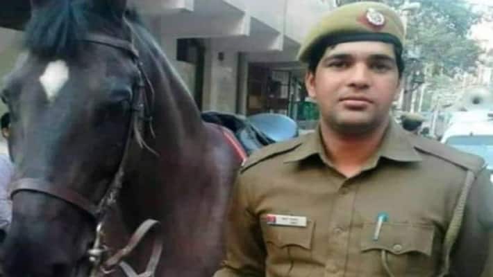 delhi cop amit kumar died after hospitals denied to treat him blame colleges delhi cop amit kumar died after hospitals denied to treat him blame colleges