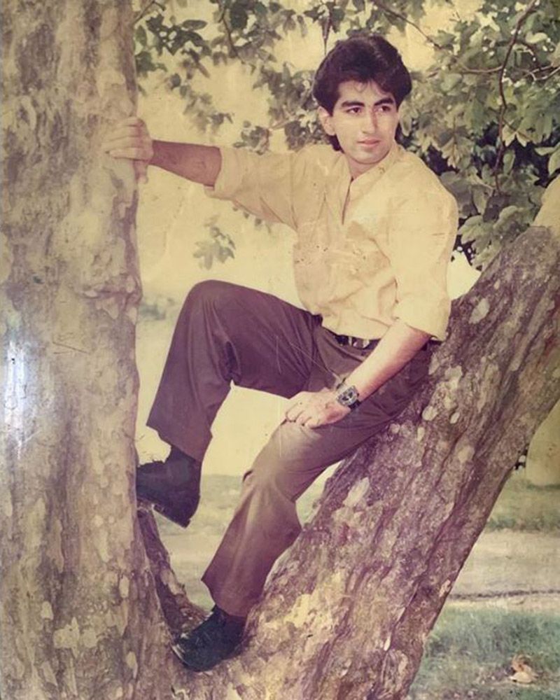 জিতের আসল নাম জিতেন্দ্র মদনানী। ৩০ নভেম্বর ১৯৭৮ সালে কলকাতায় জন্মগ্রহণ করেন অভিনেতা।