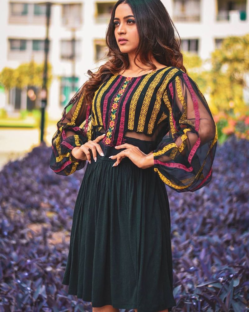 Shruthi 