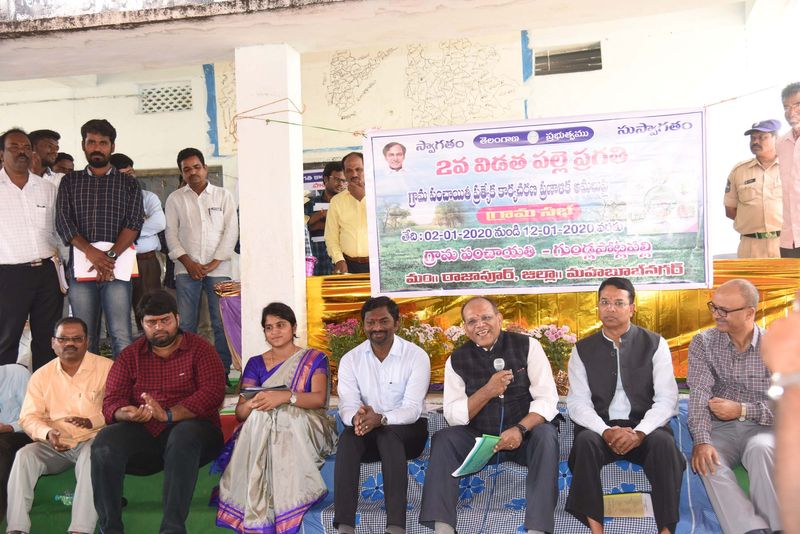 ಡಿಸಿಯಾಗಿ ಇಷ್ಟೊಳ್ಳೆ ಯೋಜನೆಗಳನ್ನು ಸಾಕಾರಗೊಳಿಸಲು ಪ್ರೇರಣೆ ನೀಡಿದ್ದು ಮಾತ್ರ ಒಡಿಶಾದಲ್ಲಿ ಸಂಭವಿಸಿದ ಭೀಕರ ಚಂಡಮಾರುತ. ರೈಲ್ವೆ ಇಲಾಖೆಯ ಹಿರಿಯ ಅಧಿಕಾರಿಗಳು ಈ ಸಮಯದಲ್ಲಿ ನಾವೇಕೆ ಅಲ್ಲಿನ ಜನರ ಸೇವೆ ಮಾಡಬಾರದೆಂದು ಯೋಚಿಸಿ ಸಿದ್ದರಾಗಿ ಹೊರಟು ಅಲ್ಲಿನ ಎಲ್ಲಾ ವಯೋಮಾನದ ಜನರ ಸ್ಥಿತಿಯನ್ನು ಅವಲೋಕಿಸಿ ಎಲ್ಲಾ ರೀತಿಯ ಸಹಾಯವನ್ನು ಸೇವೆಯ ರೂಪದಲ್ಲಿ ಮಾಡುತ್ತಿರುವಾಗ, ಇವರಿಗೆ ಹೊಸ ಹೊಸ ಆಲೋಚನೆಗಳು ಮೂಡಿ ಐಎಎಸ್ ಅಧಿಕಾರಿಯಾಗುವ ಆಸೆ ಮೂಡುತ್ತದೆ ಎನ್ನುತ್ತಾರೆ ರೊನಾಲ್ಡೊ . 