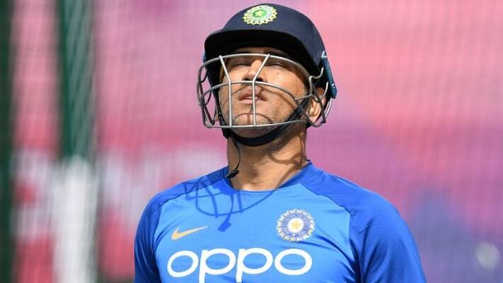 I feel pressure too like everyone else Says Former Captain MS Dhoni I feel pressure too like everyone else Says Former Captain MS Dhoni