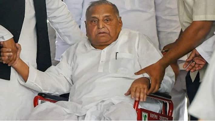 Samajwadi party chief Mulayam Singh Yadav readmitted to hospital after stomach-related ailments Samajwadi party chief Mulayam Singh Yadav readmitted to hospital after stomach-related ailments