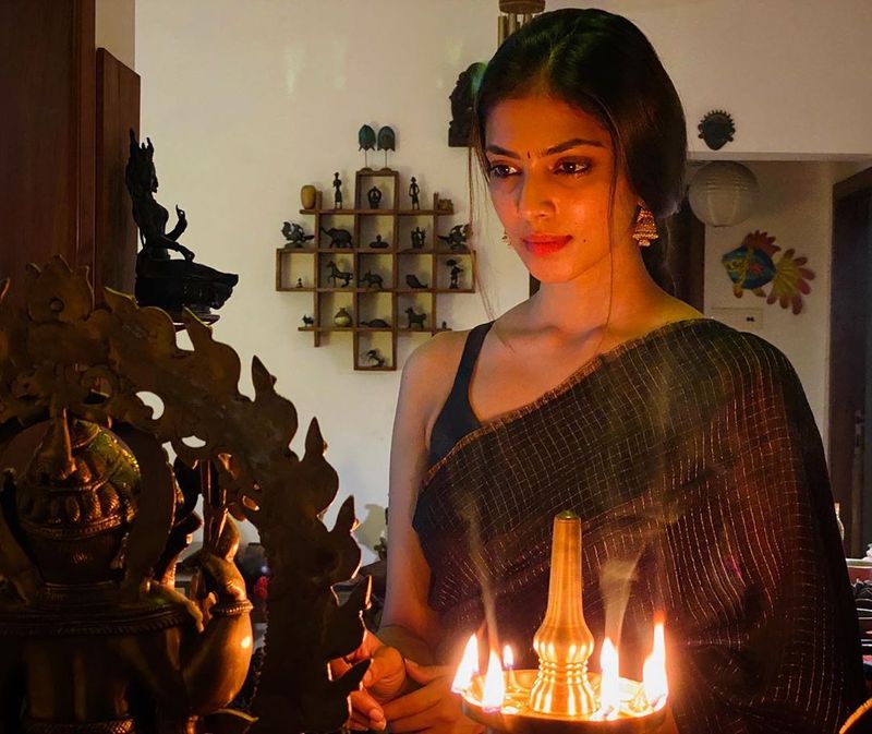 Malavikamohanan 
