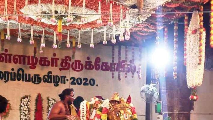 Tamil Madurai Festival held without pilgrims Video recording for devotees who can't see. Tamil Madurai Festival held without pilgrims Video recording for devotees who can't see.