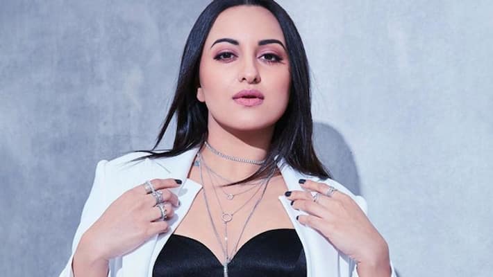 Sonakshi Sinha puts a full stop to cyber bullying BJC Sonakshi Sinha puts a full stop to cyber bullying BJC