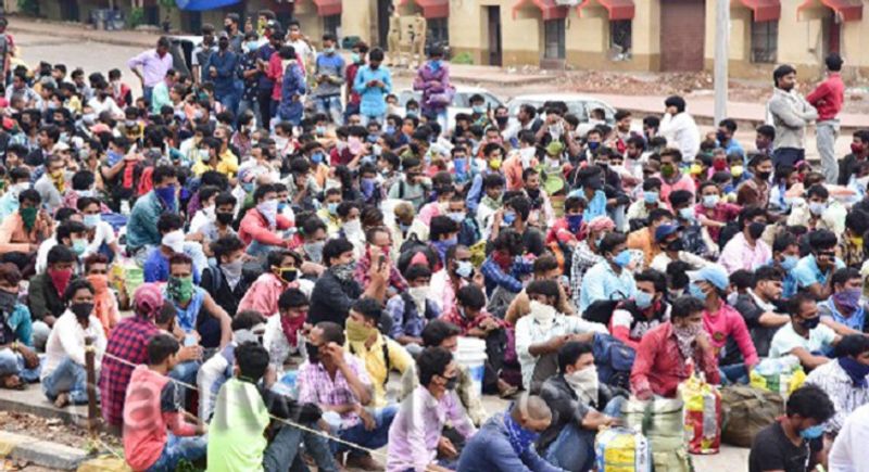 ಜಾರ್ಖಂಡ್ ಉತ್ತರ ಪ್ರದೇಶ, ಮಧ್ಯಪ್ರದೇಶ, ರಾಜಸ್ತಾನ, ಅಸ್ಸಾಂ, ಬಿಹಾರ ಮೂಲದ ಕಾರ್ಮಿಕರು ಇವರಾಗಿದ್ದು, ಲಾಕ್ಡೌನ್ನಿಂದ ಸಾರ್ವಜನಿಕ ಸಾರಿಗೆ ಇಲ್ಲದಿದ್ದರೂ ಮಂಗಳೂರು ಹೊರವಲಯಗಳಿಂದ ಬ್ಯಾಗ್ ಸಮೇತ ಹಲವು ಕಿ.ಮೀ. ನಡೆದುಕೊಂಡೇ ಬಂದಿದ್ದರು.