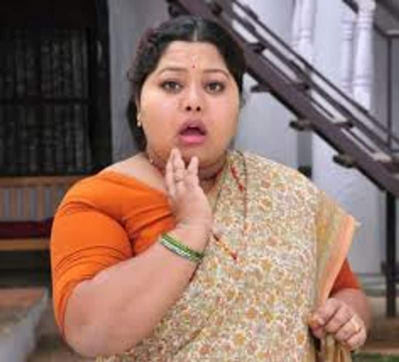 தன் உடல் பருமனையே தனக்கு பலமாக மாற்றிய ஆர்த்தி தனுஷ், விக்ரம், விஷால் போன்ற முன்னணி நடிகர்களுடன் நடித்து வருகிறார். 
