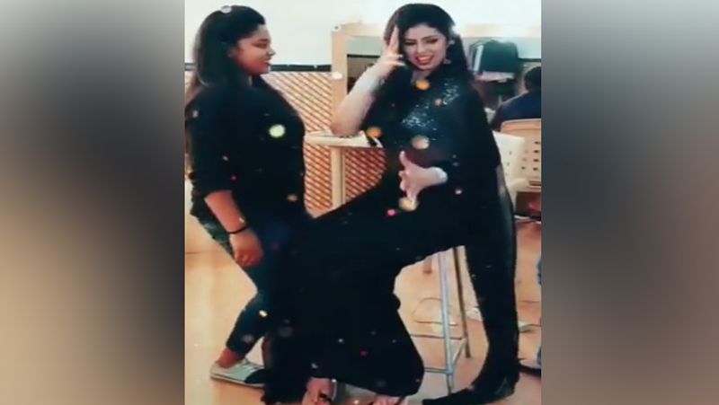 हसीन "कोई रोक सके तो रोक ले" गाने पर डांस किया था और ये वीडियो साझा किया था। 
