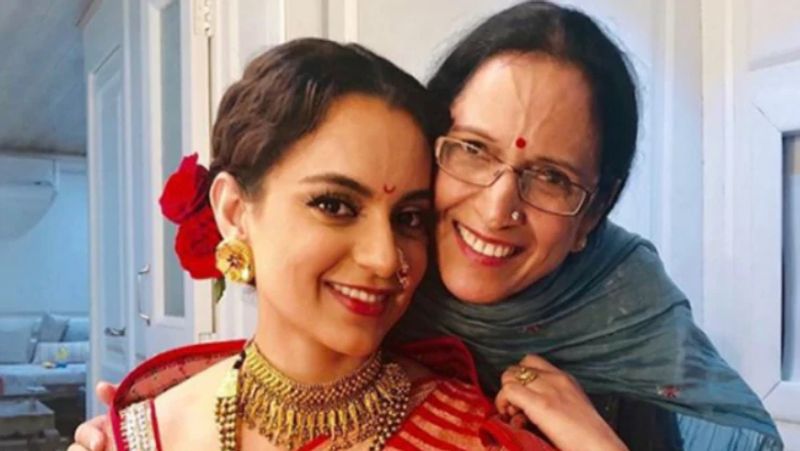 कंगना रनोट की मां आशा रनौत स्कूल टीचर रही हैं। कंगना ने एक इंटरव्यू में बताया था कि उनकी मां चाहती थी कि उनकी शादी 16 साल की उम्र में हो जाए। इस बात को लेकर उनके घर में कई दिनों तक बहस भी हुई, लेकिन कंगना इसके लिए तैयार नहीं हुई। उन्होंने इंटरव्यू ये भी बताया कि उनकी मां ने उन्हें हर तरह का खाना बनाना सीखाया है। 