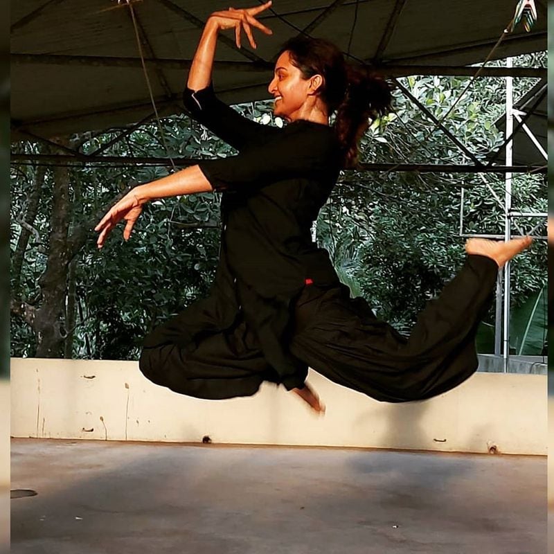 Amidst the lockdown, she posted few videos of her dancing, but the latest video of her displaying her hidden talent of playing Naada Veena has people talking. Although this was for her daughter, fans are going crazy and many say she is blessed by Goddess Saraswati. 
