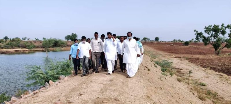 ತಾಲೂಕಿನ ಸೋಮನಾಳ, ನಾಗರಬೆಟ್ಟ ಹಾಗೂ ಹಿರೆಮೂರಾಳ 3 ಪಂಚಾಯತಿಗಳ ವ್ಯಾಪ್ತಿಗೆ ಬರುವ ಬೂದಿಹಾಳ, ಮಾನಬಾವಿ, ಮಲಗಲದಿನ್ನಿ, ನಾಗರಬೆಟ್ಟ, ಚವನಬಾವಿ, ಹಿರೆಮೂರಾಳ ಸೇರಿದಂತೆ ಜಂಗಮುರಾಳ ಒಟ್ಟು 7 ಗ್ರಾಮಗಳು ಕೆರೆ ಅವಲಂಬಿಸಿವೆ