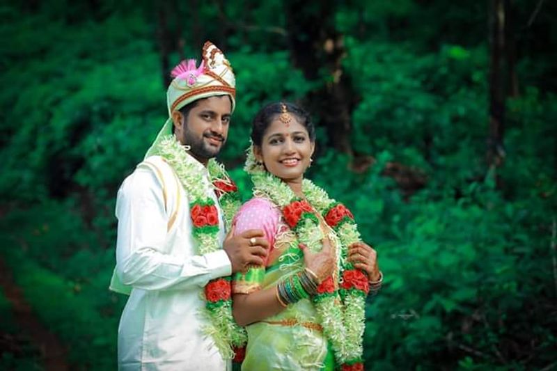 ಸುಳ್ಯ ತಾಲೂಕಿನ ಅರಂತೋಡು ಗ್ರಾಮದ ಗುಂಡ್ಲ-ಬನ ದಯಾನಂದರ ಪುತ್ರಿ ಸ್ವಾತಿಯವರನ್ನು ಕಲ್ಲಪಳ್ಳಿಯ ಪೆರುಮುಂಡದ ಯೋಗೀಶ್ ಎಂಬುವರು ಸರಳ ವಿವಾಹದ ಮೂಲಕ ಕೈ ಹಿಡಿದ್ದಾರೆ. 