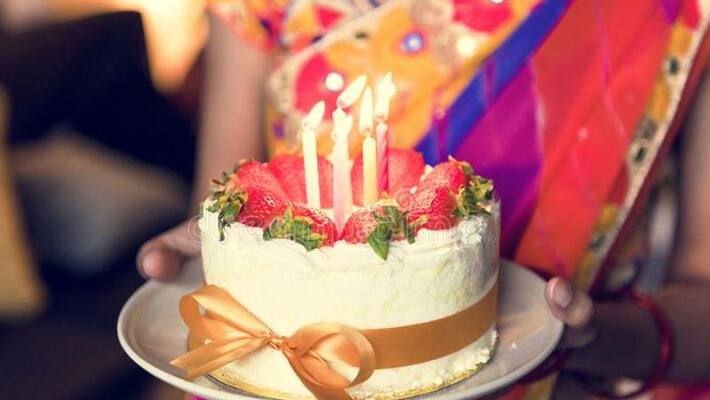 Resort birthday party busted in Pune, 11 doctors booked Resort birthday party busted in Pune, 11 doctors booked