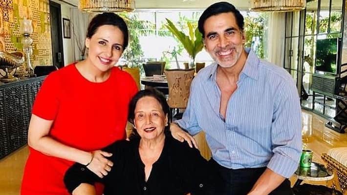 akshay kumar share photo with mother and sister says without you i am nothing KPJ akshay kumar share photo with mother and sister says without you i am nothing KPJ