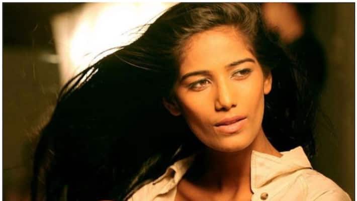 Model Poonam Pandey booked for violating lockdown norms Model Poonam Pandey booked for violating lockdown norms