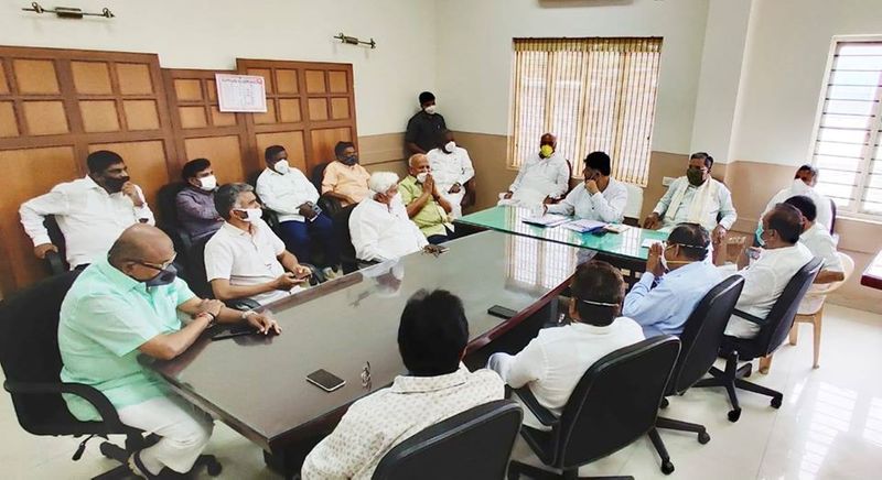 ಸರ್ಕಾರದ ತಪ್ಪುಗಳನ್ನು ಮುಂದಿಟ್ಟುಕೊಂಡ ಜನರ ಗಮನ ಸೆಳೆಯುವುದು ಹಾಗೂ ಕೈಗೊಳ್ಳಬೇಕಾಗಿರುವ ಕೆಲಸಗಳ ಕುರಿತಾಗಿ ಸರ್ಕಾರದ ಗಮನ ಸೆಳೆಯುವುದು. ಈ ಮೂಲಕ ಸರ್ಕಾರದ ವಿರುದ್ಧ ಜನಾಭಿಪ್ರಾಯ ಮೂಡಿಸಲು ಕಾಂಗ್ರೆಸ್ ನಿರ್ಧಾರ ತೆಗೆದುಕೊಂಡಿದೆ.