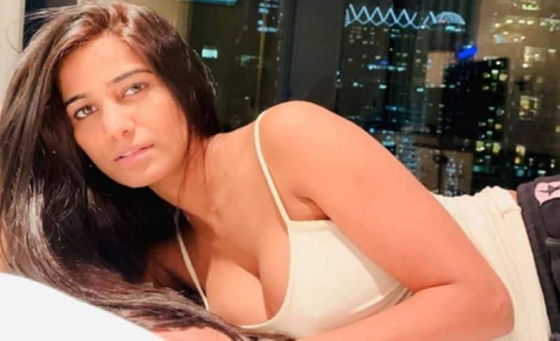 actress poonam pandey half naked video goes viral
