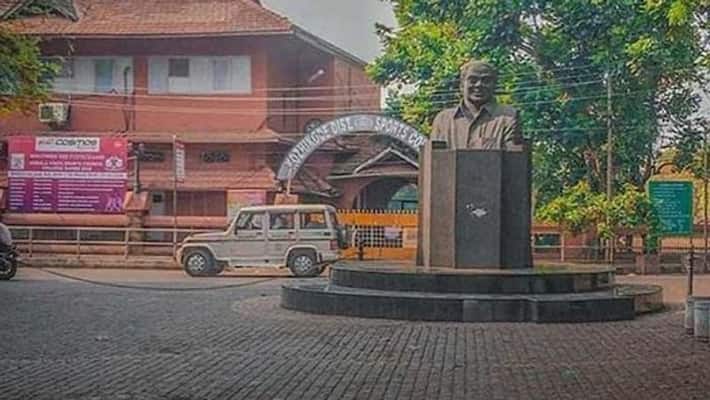 The collector has given permission to open the shops in mittai theruvu The collector has given permission to open the shops in mittai theruvu