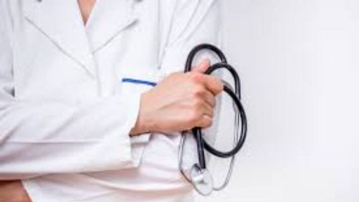 man bites off doctor ear after spat over labour room entry man bites off doctor ear after spat over labour room entry