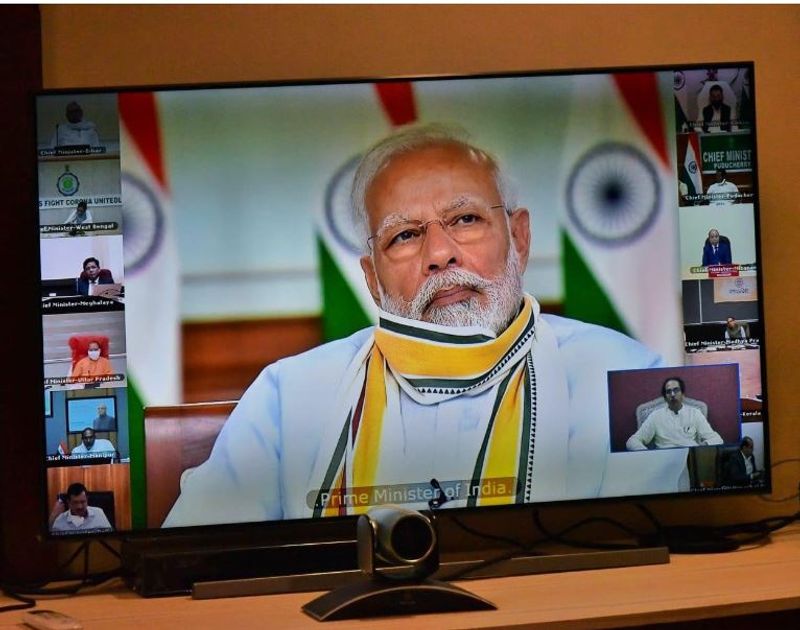 വിവിധ സംസ്ഥാനങ്ങൾക്ക് ഗ്രീൻ, ഓറഞ്ച്, റെഡ് സോണുകൾ നിർണയിക്കാൻ അനുമതിയുണ്ടാകും. ഇത്തരത്തിൽ സോണുകളുടെ പട്ടിക തയ്യാറാക്കി 15-ാം തീയതിക്ക് മുമ്പ് നൽകാൻ സംസ്ഥാനങ്ങളോട് കേന്ദ്രസർക്കാർ നിർദേശം നൽകിയിട്ടുണ്ട്.