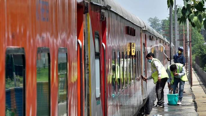 Four passengers who eloped from special train admitted to covid care center Four passengers who eloped from special train admitted to covid care center