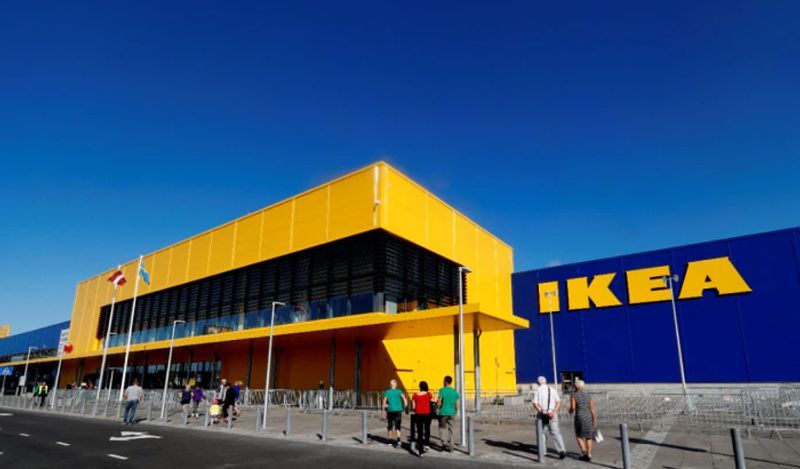 ಸ್ಟೀಡಿಶ್ ಕಂಪನಿ IKEA ಚೀನಾದ ಪ್ರಖ್ಯಾತ ಬ್ರಾಂಡ್ಗಳಲ್ಲಿ ಒಂದು. ಹೀಗಿರುವಾಗ ಇಂತಹ ಅಶ್ಲೀಲ ವಿಡಿಯೋ ವೈರಲ್ ಆದ ಬಳಿಕ ಇಲ್ಲಿನ ಜನರು ಕಂಪನಿ ವಿರುದ್ಧ ಬಹಿಷ್ಕಾರದ ಕೂಗು ಕೇಳಿ ಬಂದಿದೆ.