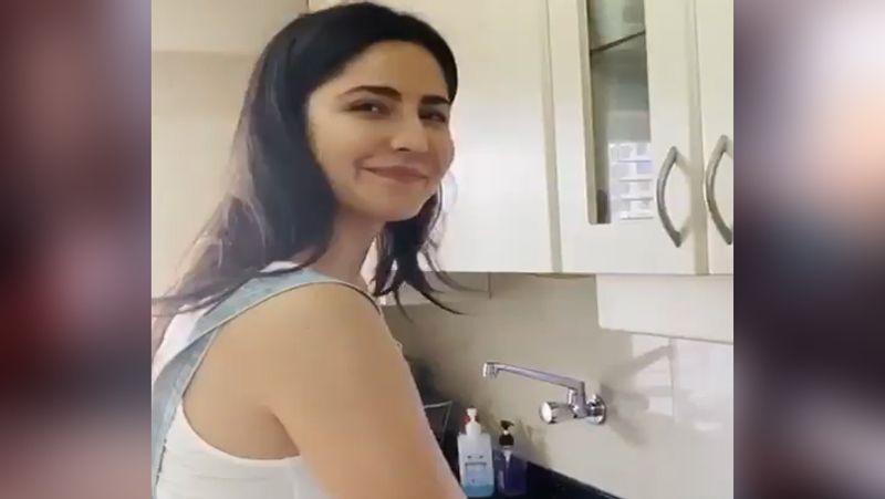 Yajuvendra Chahal has a crush on Katrina Kaif, Commented in the actress's live chat kpu