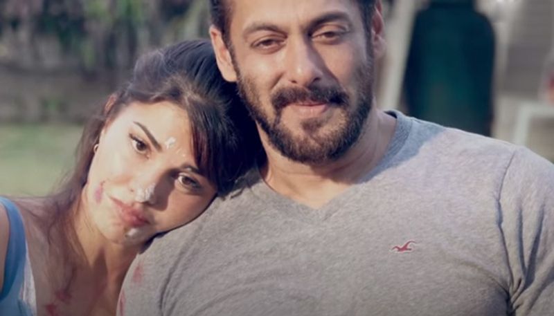 The video ends with Salman waking up, as if from a dream, and seeing a little girl in place of Jacqueline; perhaps their daughter.