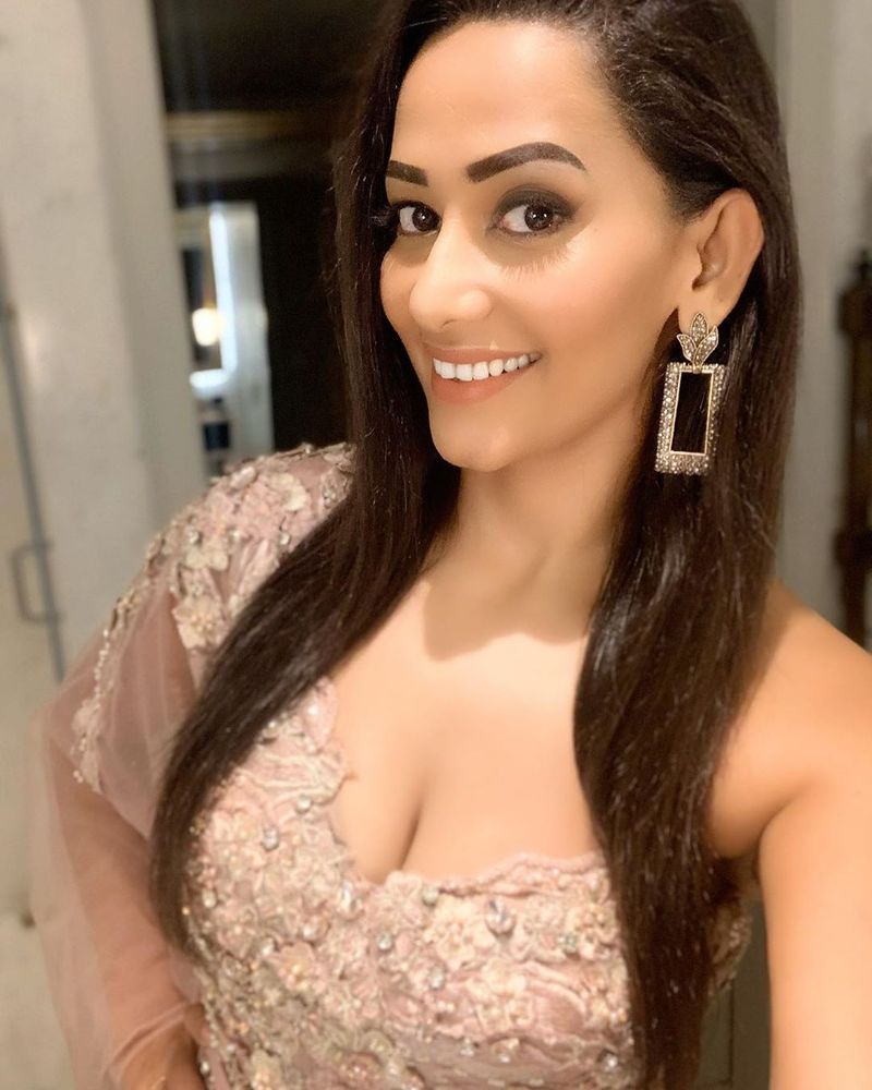Kollywood Actress Sanjana Singh Photos