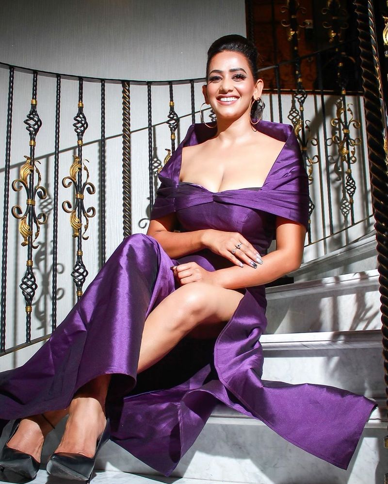 Kollywood Actress Sanjana Singh Photos