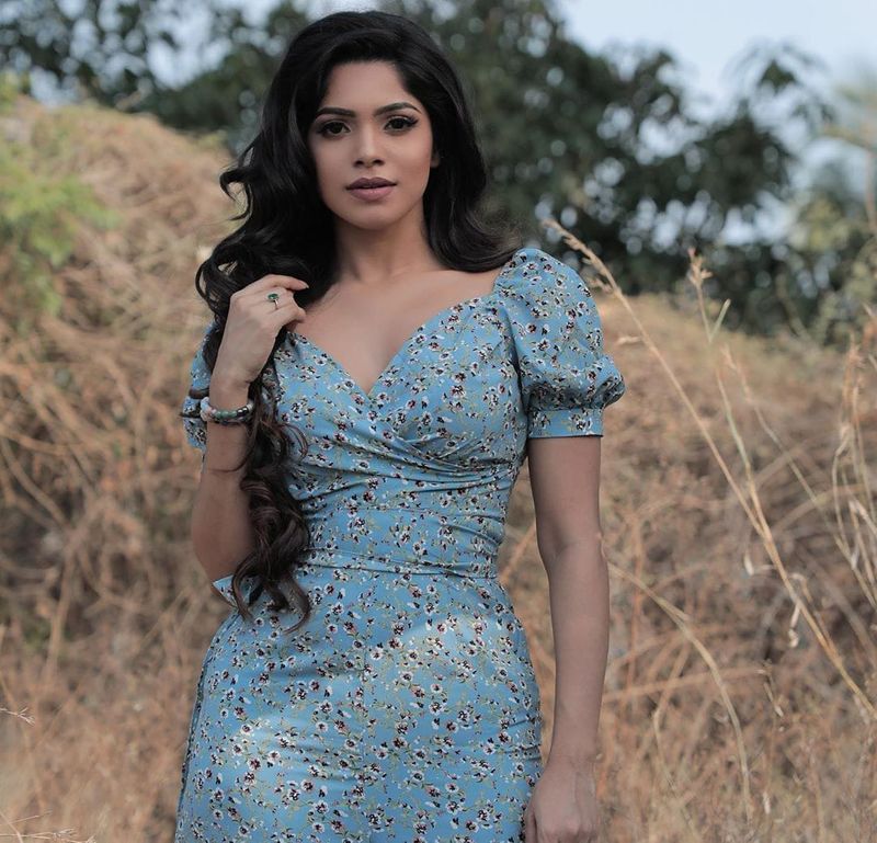 Divyabharathi 